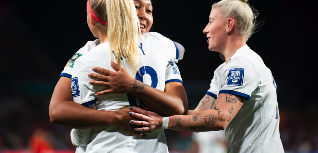 Lionesses celebrate Chloe Kelly's goal, China PR v England, FIFAWWC