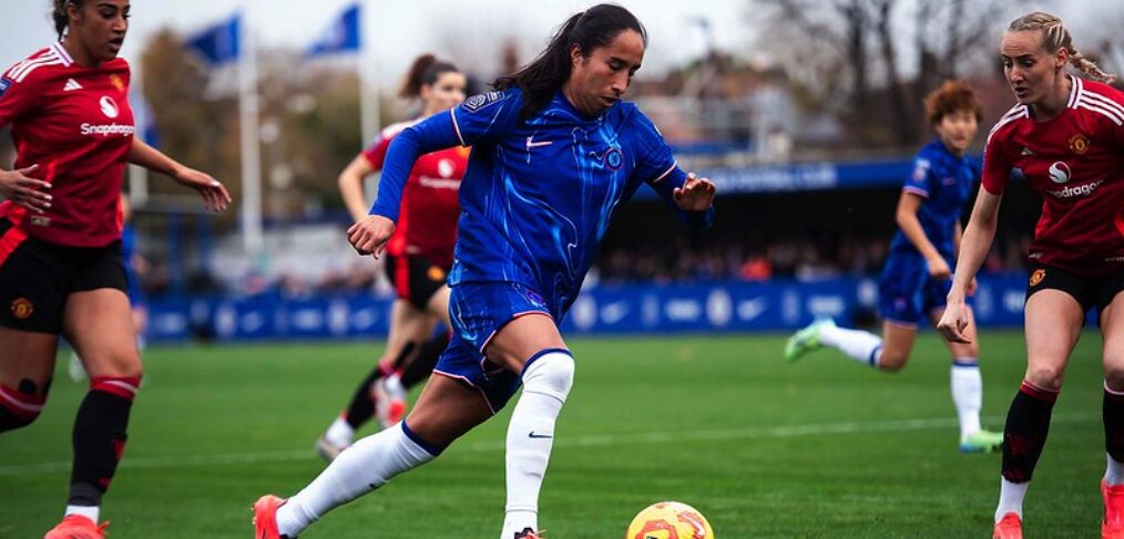 Mayra Ramirez on the ball for Chelsea in their Barclays WSL game against Manchester United