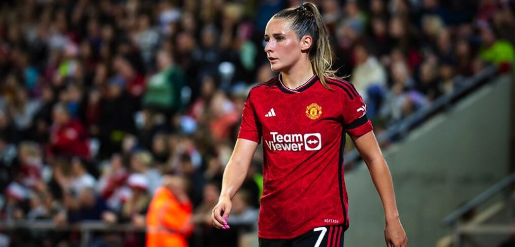 Ella Toone, Manchester United