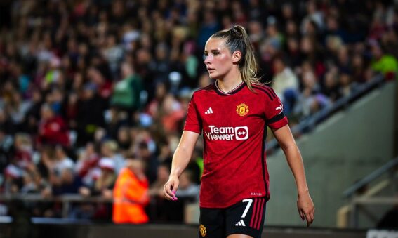 Ella Toone, Manchester United