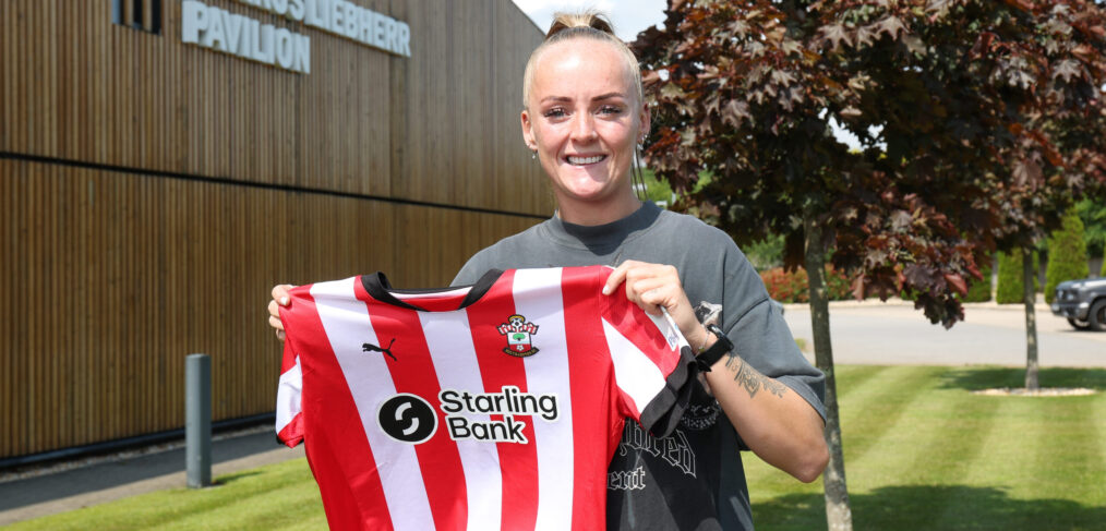 Chloe Peplow renewing her contract with Southampton Football Club.